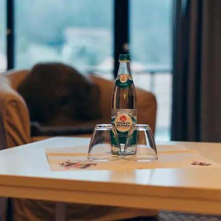 Zur Post Hotel 3*